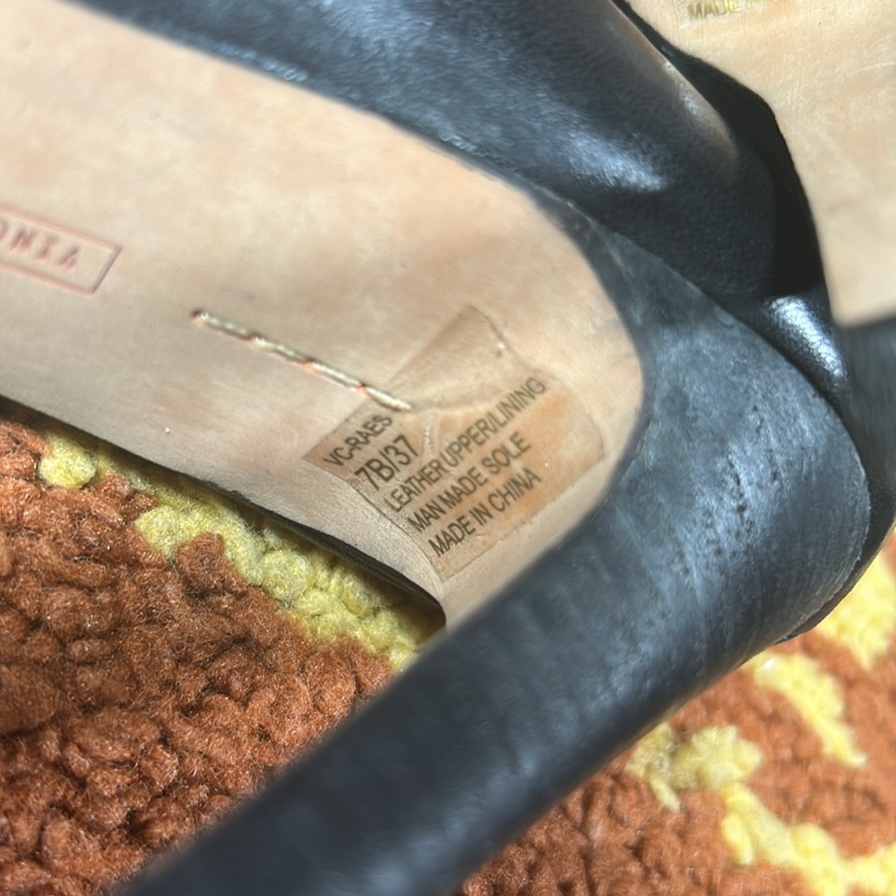 Buttery soft, VINCE CAMUTO, Raes, flower boots!! - Picture 9 of 13